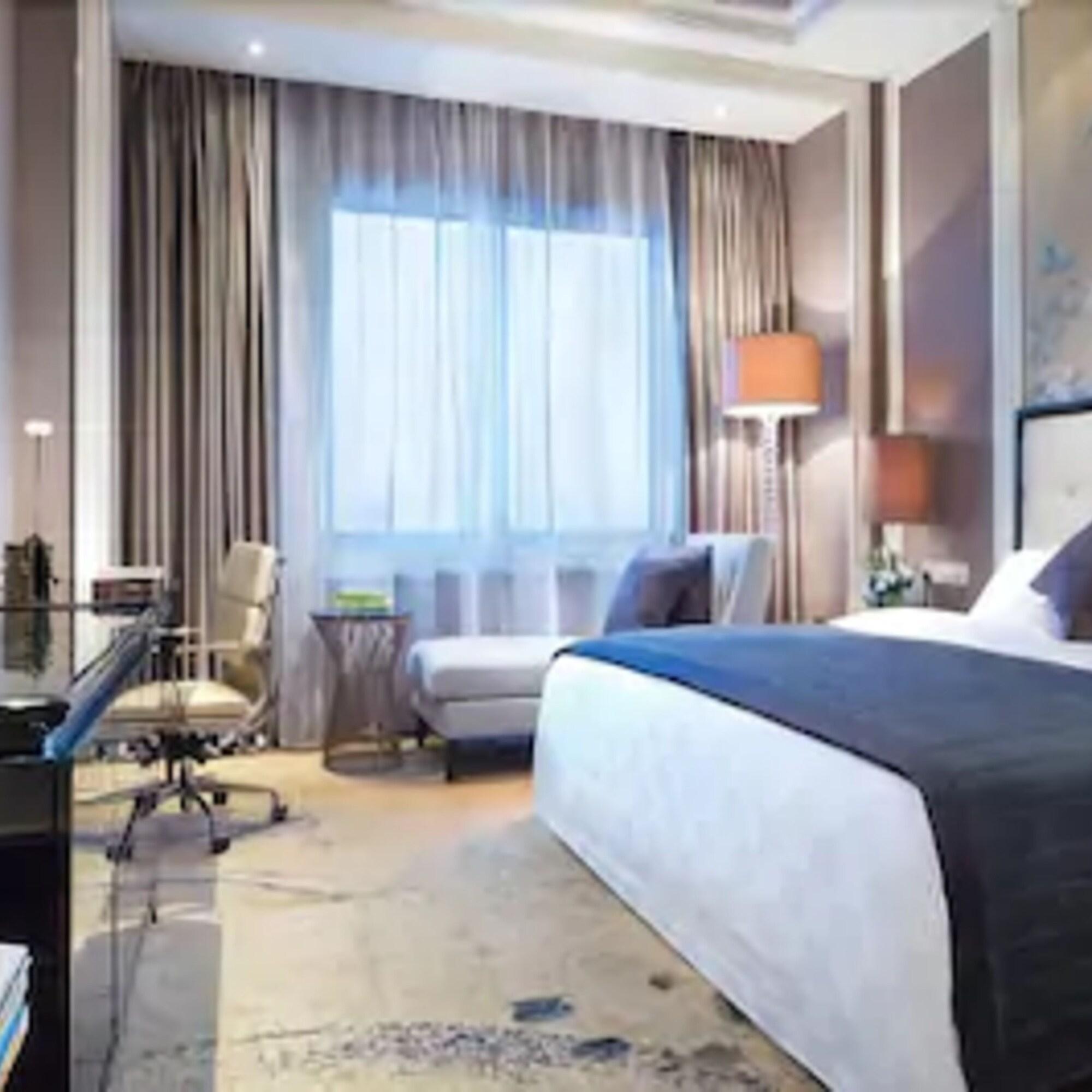 Ramada Plaza Tianlu Hotel Wuhan Bagian luar foto