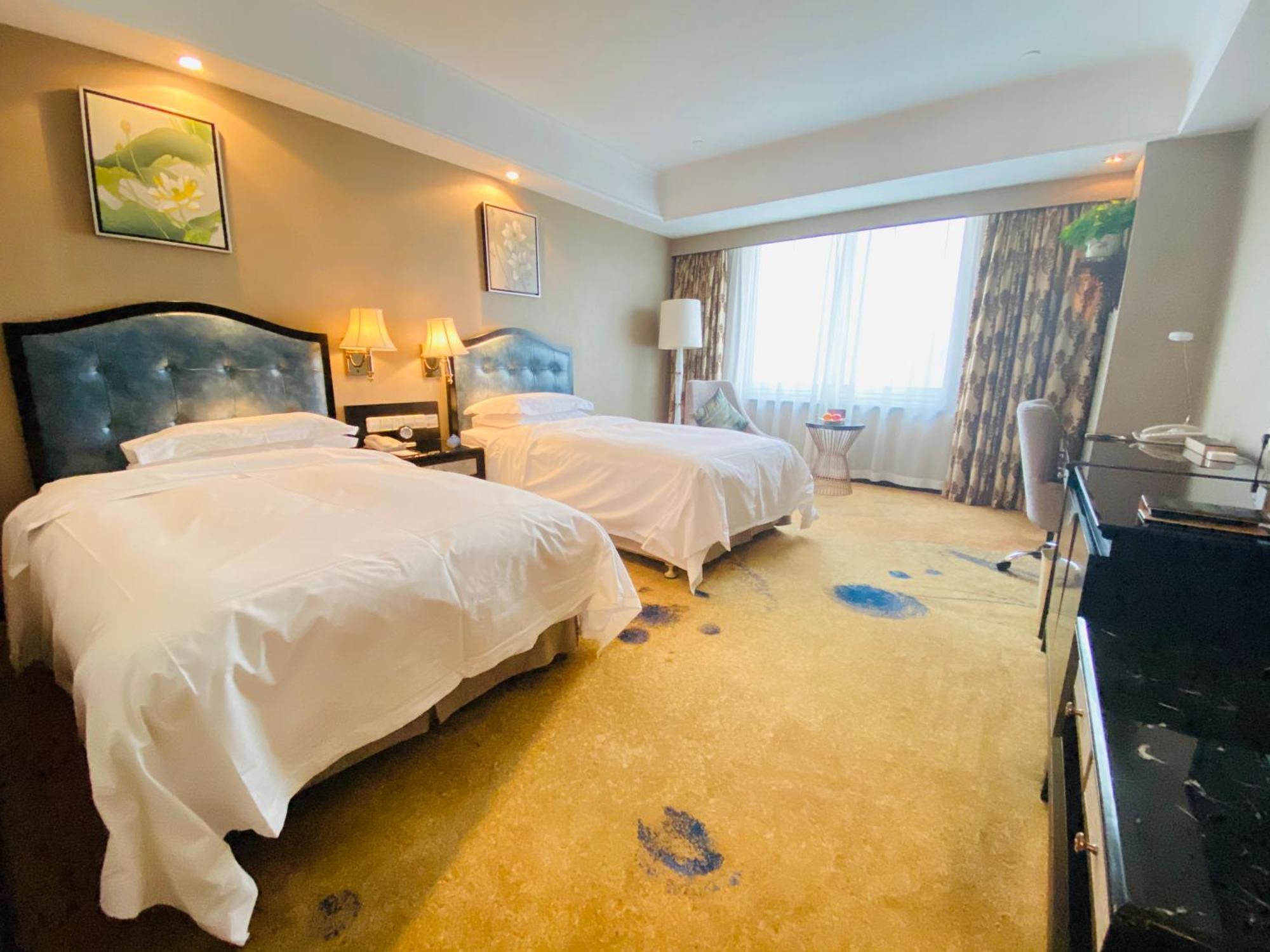 Ramada Plaza Tianlu Hotel Wuhan Bagian luar foto