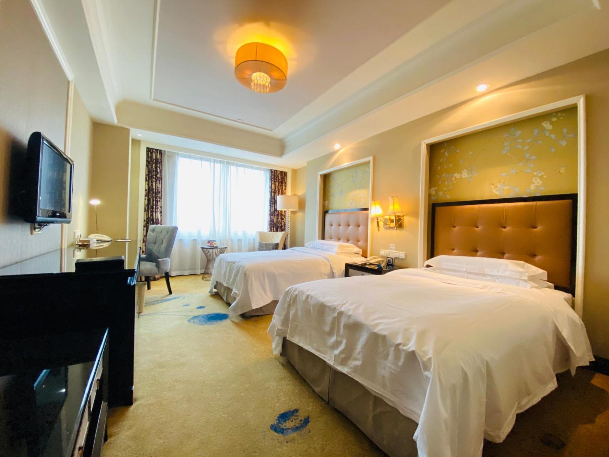 Ramada Plaza Tianlu Hotel Wuhan Bagian luar foto