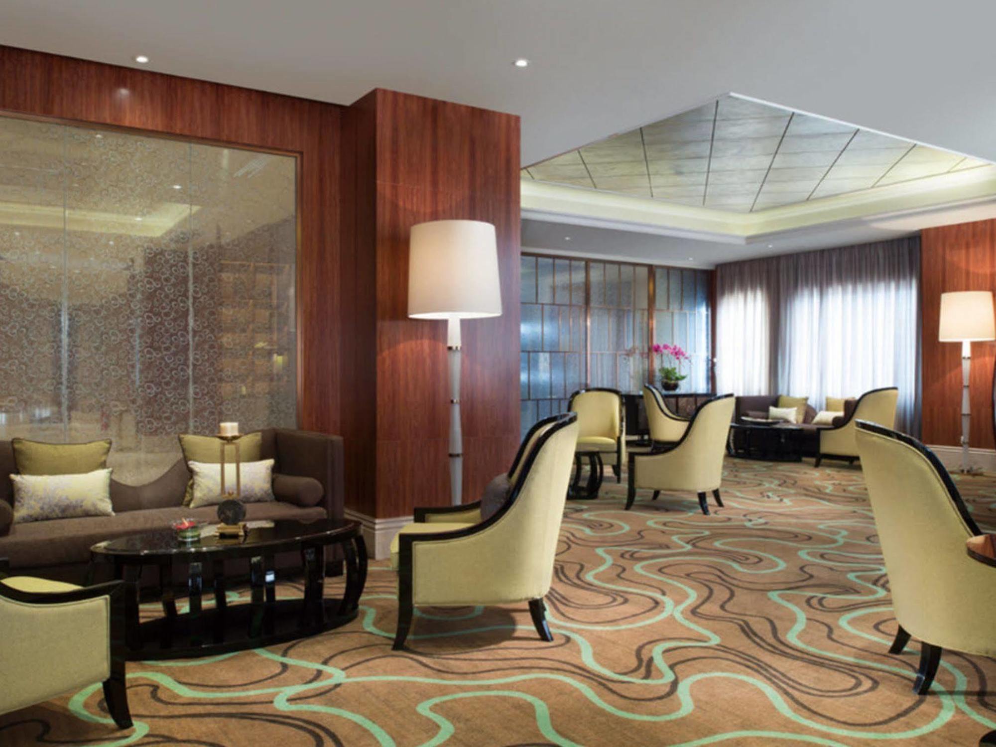 Ramada Plaza Tianlu Hotel Wuhan Bagian luar foto